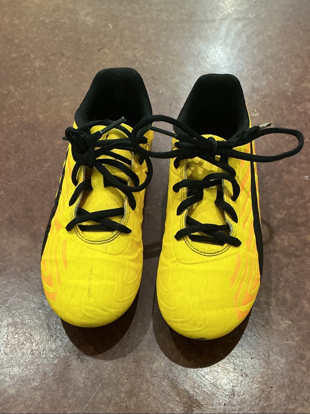 Puma Kids Yellow and Black Lace-Up Soccer Cleats
